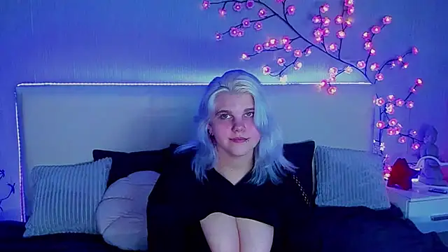 JoannLowe's cam snapshot