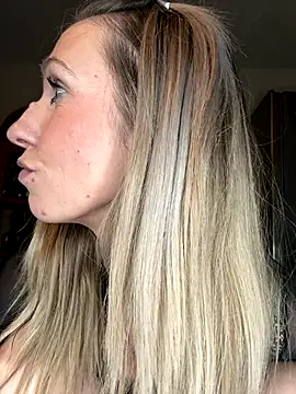 lola_tentatiion live sex cam