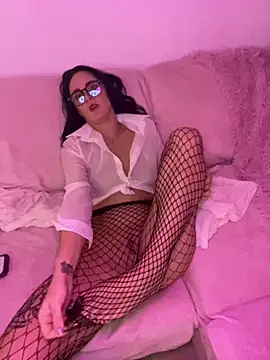 BritishBlueRose's cam snapshot