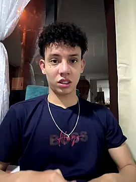 JoseLucian live sex cam