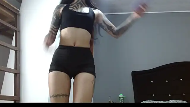 Emilia_1995's cam snapshot