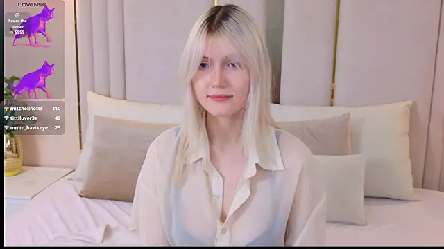 NellieLoyns's cam snapshot