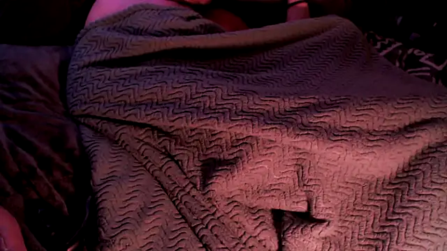 SpunsieLove live sex cam