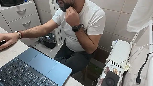 TARKAN1's cam snapshot