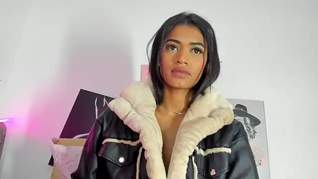 BarbieHotLaura's cam snapshot