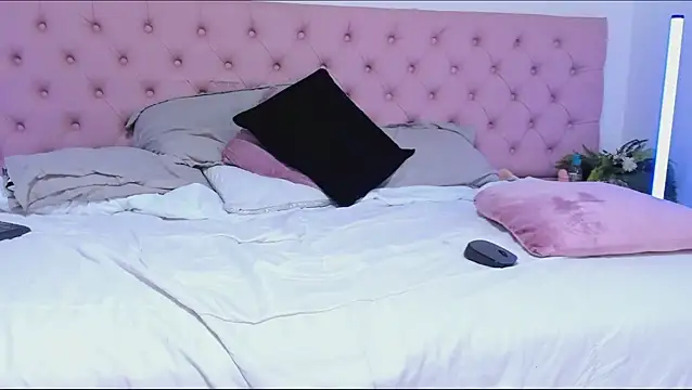 CarolinaGlamour's cam snapshot