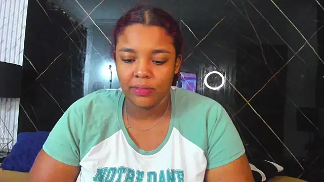 Alaia_Gutierrez's cam snapshot