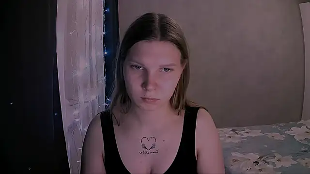 nelli_lux_'s cam snapshot