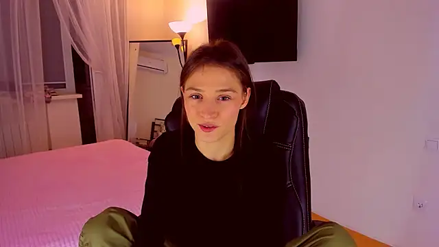 MiaPrecious's cam snapshot