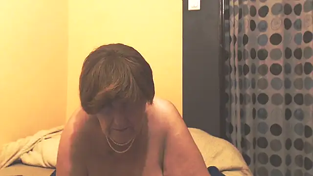 MioritaHard's cam snapshot