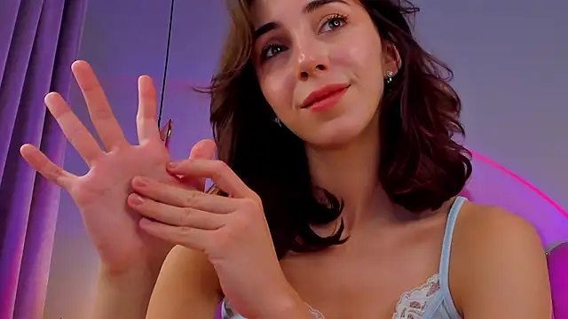 ElsaYoung's cam snapshot