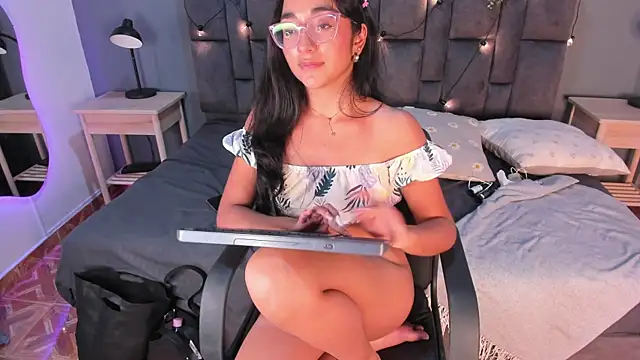 NicoletCherry__'s cam snapshot