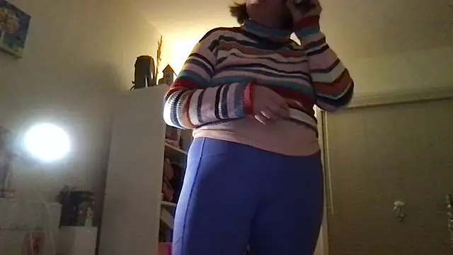 HYPHYtype's cam snapshot