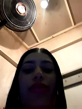 AlannaEvons live sex cam