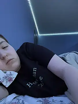 Charming_hamster_'s cam snapshot