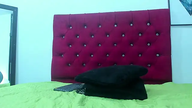 Anggie_Miller's cam snapshot