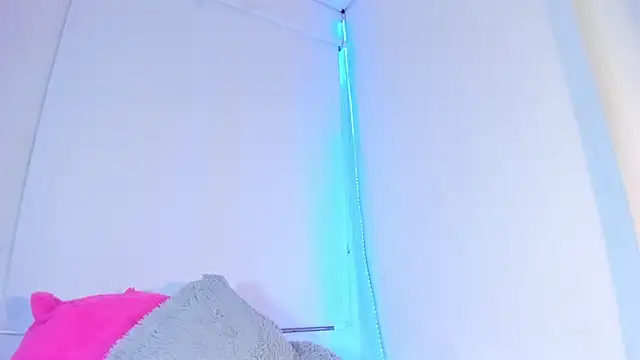 Roxy_Stonee's cam snapshot