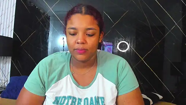 Alaia_Gutierrez's cam snapshot