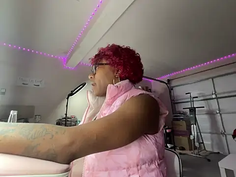 VixenCapri's cam snapshot