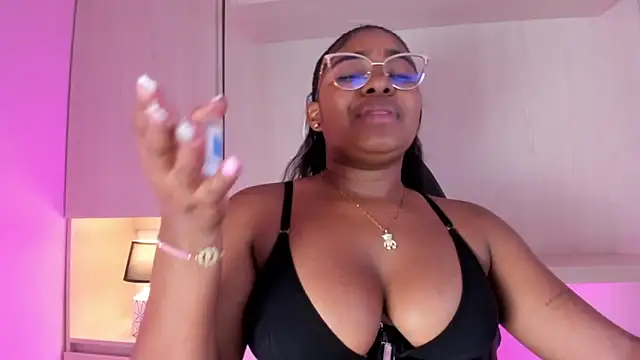 tamaraa_smiith's cam snapshot