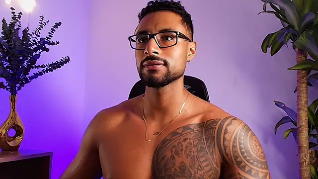 LiamGarcia1's cam snapshot