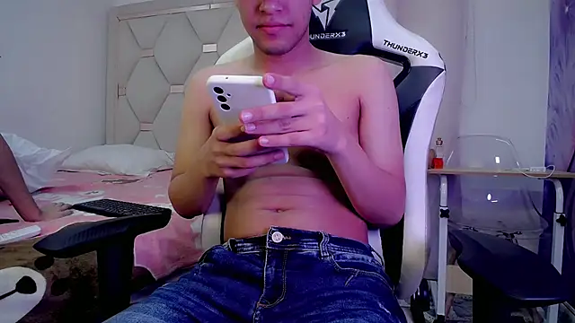 THE_VIPS_TWINK live sex cam