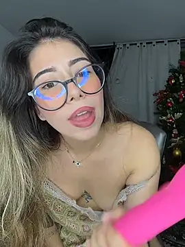 Caitlinn_catt live sex cam