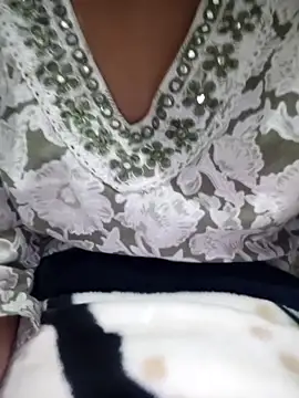 VedanshiCollage's cam snapshot