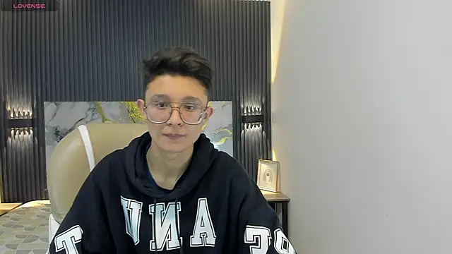 SantiagoRusso18 live sex cam