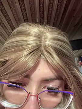 NICOLLE__12's cam snapshot