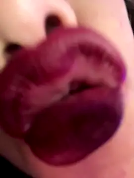 Iris_lee live sex cam