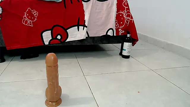 suckdreams19's cam snapshot