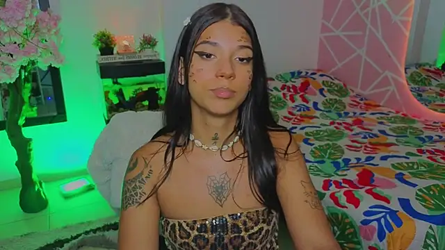 CoralRigan live sex cam