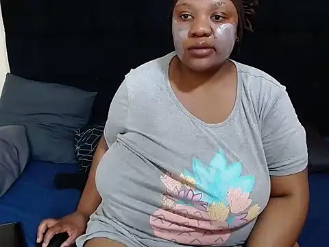 CaramelBootty's cam snapshot