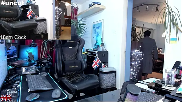 OnlineBossUK live sex cam