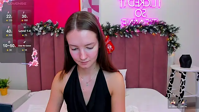 LoraSunnyy's cam snapshot