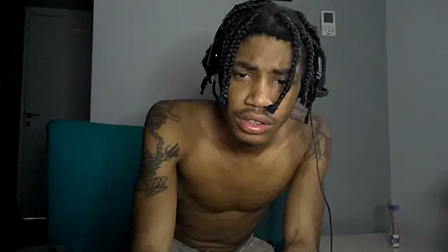 BlackBullTitus live sex cam