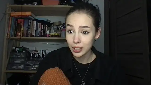 Yuna5343 live sex cam