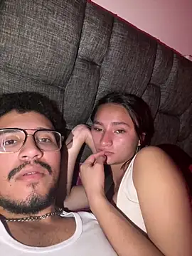 Noa_N_Luxy live sex cam