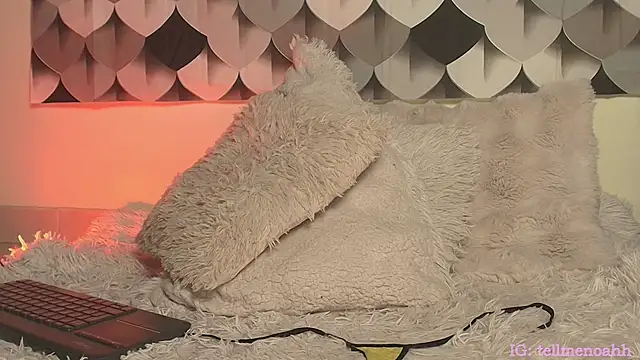 Hairyparadise's cam snapshot