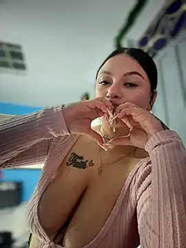 Megaan__More's cam snapshot