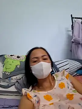 Baby-sexytits18's cam snapshot