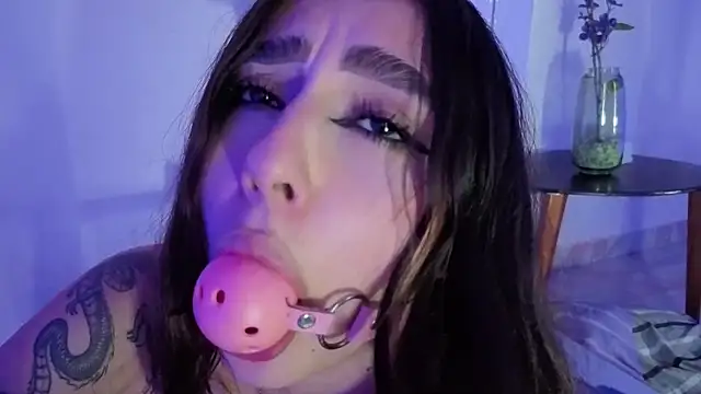 sharlot24's cam snapshot