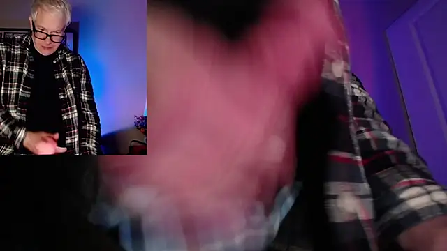 Snarfle82 live sex cam