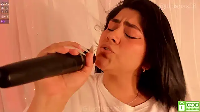 lucy26_'s cam snapshot