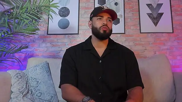 Chris_Varden live sex cam