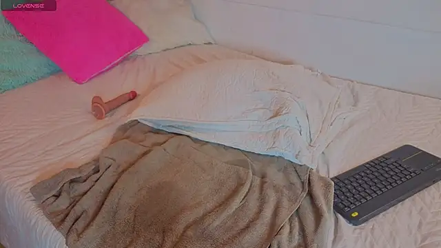 SpicyDemons's cam snapshot