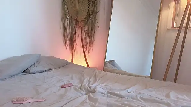 Polynessia's cam snapshot