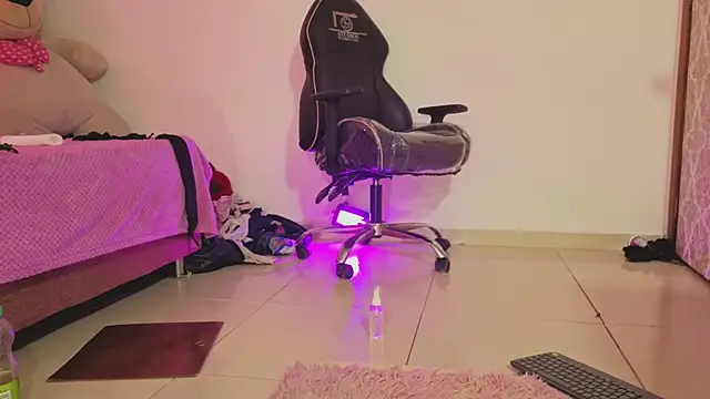 Laylafoxy_tay's cam snapshot