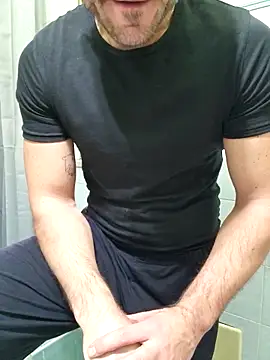 giovan2020 live sex cam